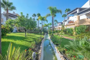 Large Penthouse with a Sea View, 1st Line to the Beach, Bahía Marbella - Image 3