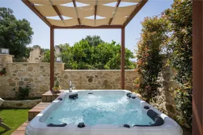 D'Oro Silver Villa - 1BR Cozy Villa with Hot Tub - Image 4