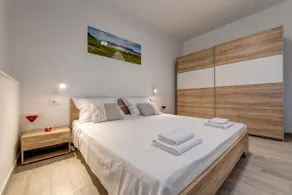 Temple Luxury Apartments 3 (private parking spot) - Image 3