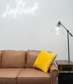 New Lovely Lockhart Home with a Lawn - Image 5