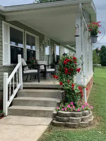 Convenient to OU, Hocking Hills and State Parks - Image 5