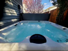 HOT TUB~ KING Bed~ Pool Table - Image 2