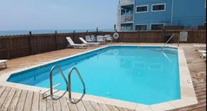 Sea-clusion: A ground floor beach front condo - Image 4