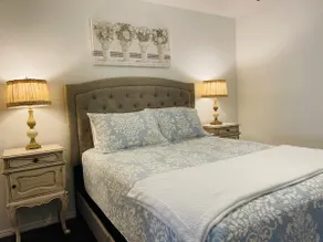 Town & Country Cottage - Image 4