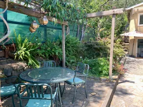 Charming garden studio with outdoor space - Image 5