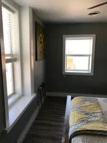 Spectacular loft near river and train depo.#4 - Image 2