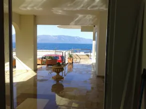 Seaside apartment at the foot of the mountain - Image 2