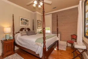 Coquille Cottage located in Historic Madisonville - Image 4