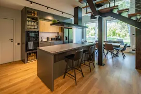 Modern villa with sauna & hot tub - Image 2