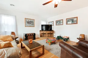 Pet Friendly Multi-Family with Hot tub & Sauna - Image 2