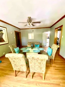 Spacious 3BR/2BA Oasis: A Cozy Chicago Retreat - Image 3