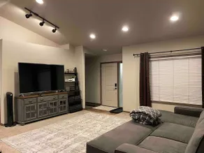 4King bed+3Bath near Downtown|Airport|Falls park - Image 4