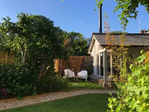 Delightfully peaceful and beautifully styled - Image 2