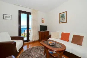 LOZA 2, 4+1 Sea View apt with Garden, 80m from sea - Image 2