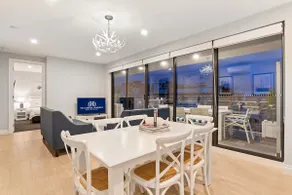 The Hamptons Port Melbourne Premier 2Bed ShortStay - Image 2