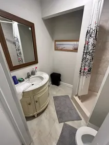 1bedroom and bath outside home - Image 5