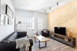 Industrial-Chic 1Br Apt in a Privileged Location - Image 3
