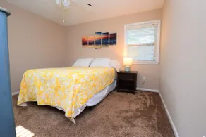 Sea Vibes Bungalow - 10 Mins to Beach & Downtown - Image 5