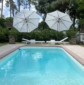Edgy house with Heated Salt Water Pool - Image 3