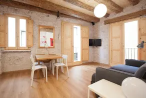 Cozy El Born Flat Near Picasso Museum - Image 5