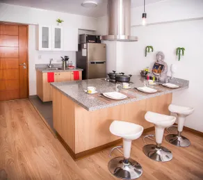 Resort Style Condo near heart of AQP - Gym, Pool & Netflix - Image 2