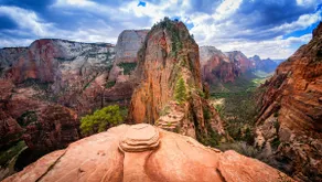 ⭐️Putting Green & Hot Tub w/ZION VIEWS + POOL OPEN⭐️ - Image 5
