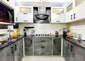 Entire 2 bedroom Apartment in DHA - Image 4