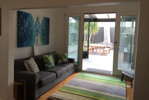 Central Market Cottage: an urban retreat for you and your Pets - Image 3