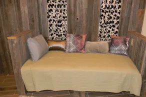 SUITE #2- Large Comfortable Private with 2 Beds - Image 3