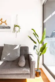 Brooklyn Vibe high level unit with Pool and Gym - Image 3