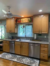 Clean Oasis/Private Pool/COUPLE OR SINGLE FAM ONLY - Image 5