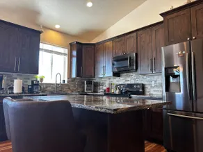 HOT TUB/6BR Home & 3 Bath/Central Location - Image 5