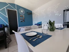 Nice and spacious suite, in historic downtown. - Image 3