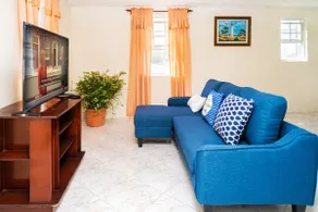Bright airy apartment short walk from Crane Beach - Image 2