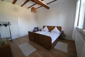 Chic vacation home for up to 14 people in the countryside - Image 3