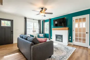 4bd/3bth Combined Cape Cod & Cottage | 5 Min to RH - Image 5