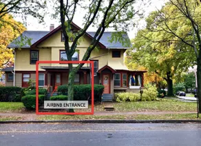 Stylish Studio w/porch in the Heart of Park Ave - Image 4