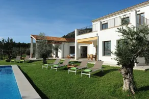 Chalet with swimming pool and barbecue. Wonderful views - Image 2