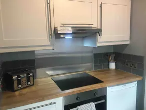 Gables' Annexe - Image 4