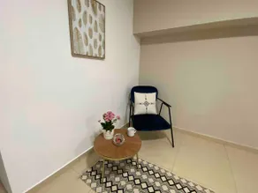 A pleasant and elegant beach apartment facing the sea. - Image 2