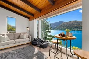 Queenstown Lakefront Dream - Image 5
