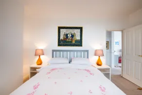 Sea Views, spacious, luxury flat + roof terrace. - Image 5