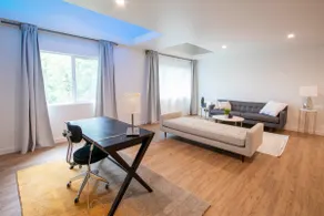 Modern Living in Kirkland 3BD 2BA AC - Image 4