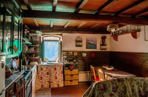 Characteristic stone house - Image 5