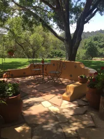 Serene Courtyard Suite in Wine Country - Image 4