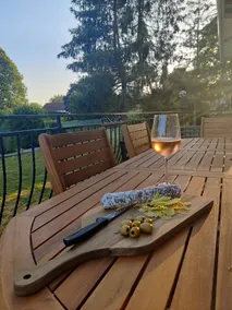 Honey Home Cottage: A Warm Welcome in Loiret - Image 3