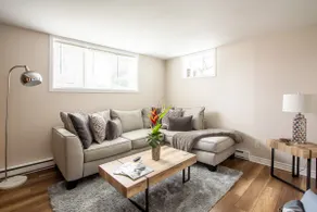 Stylish & Cozy Apartment - Image 2