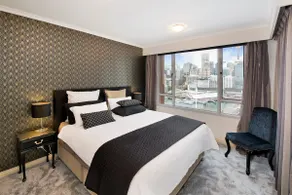 Darling Harbour Getaway - Image 2
