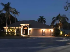 Delightful elegant lake home - Image 2