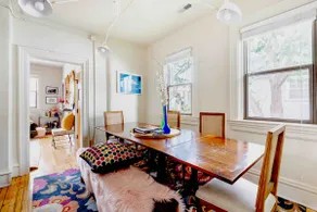 The Noble Farmhouse, w/ Garden in West Town - Image 4